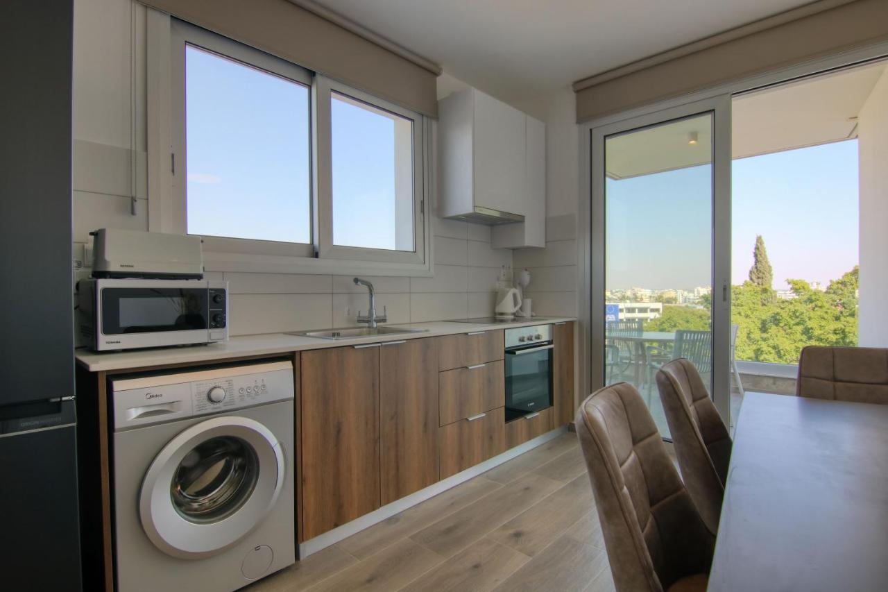 Phaedrus Living Coral Suites Aquatic Larnaca Buitenkant foto